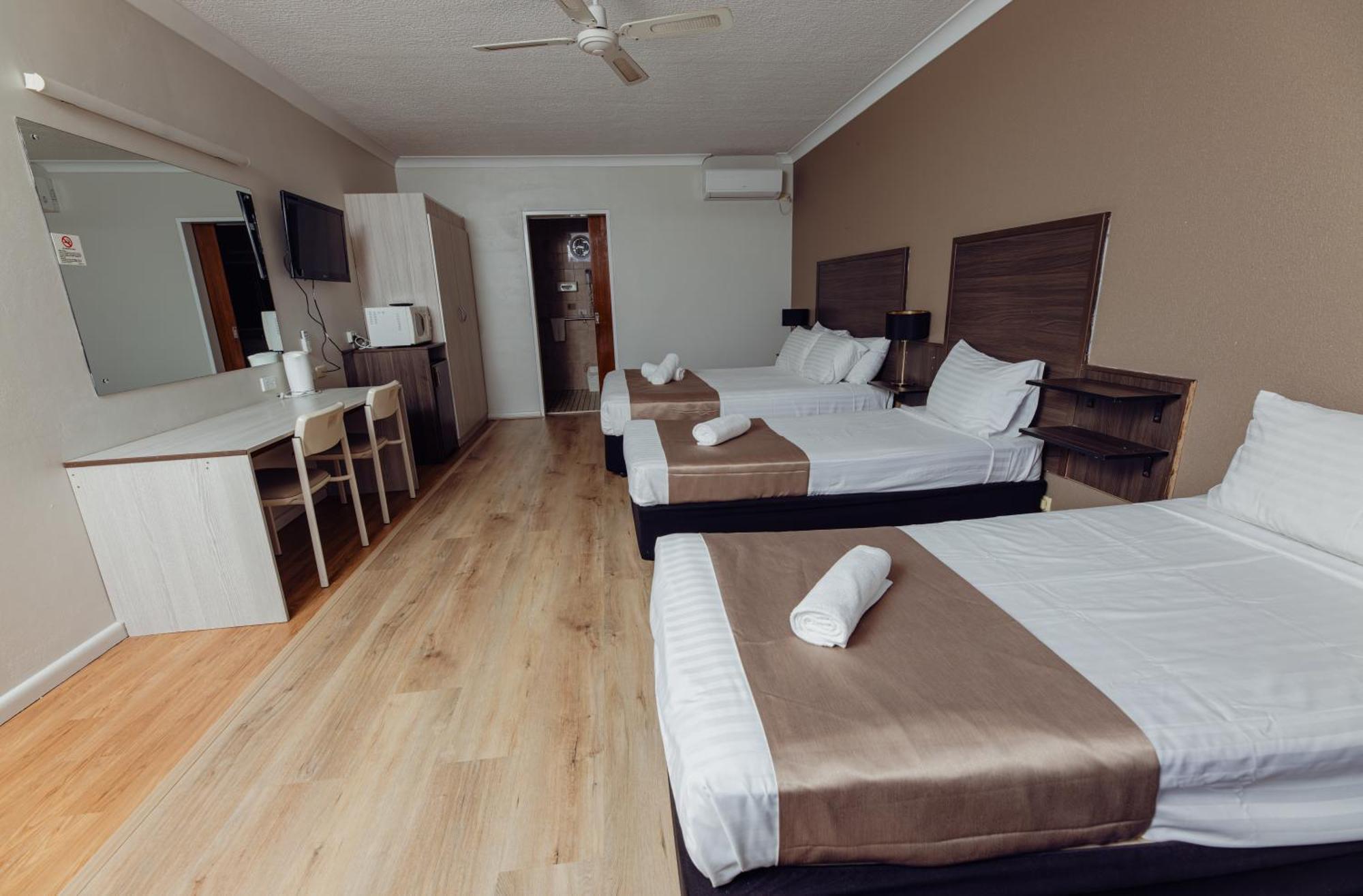ססנוק Cumberland Motor Inn מראה חיצוני תמונה