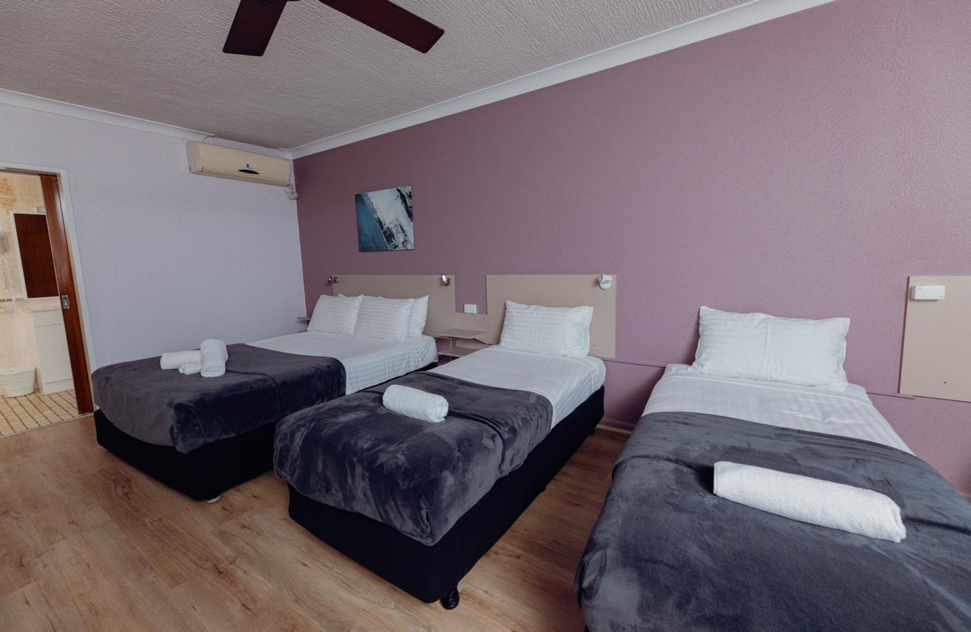 ססנוק Cumberland Motor Inn מראה חיצוני תמונה
