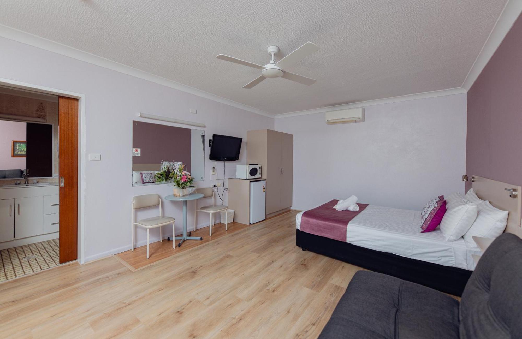 ססנוק Cumberland Motor Inn מראה חיצוני תמונה