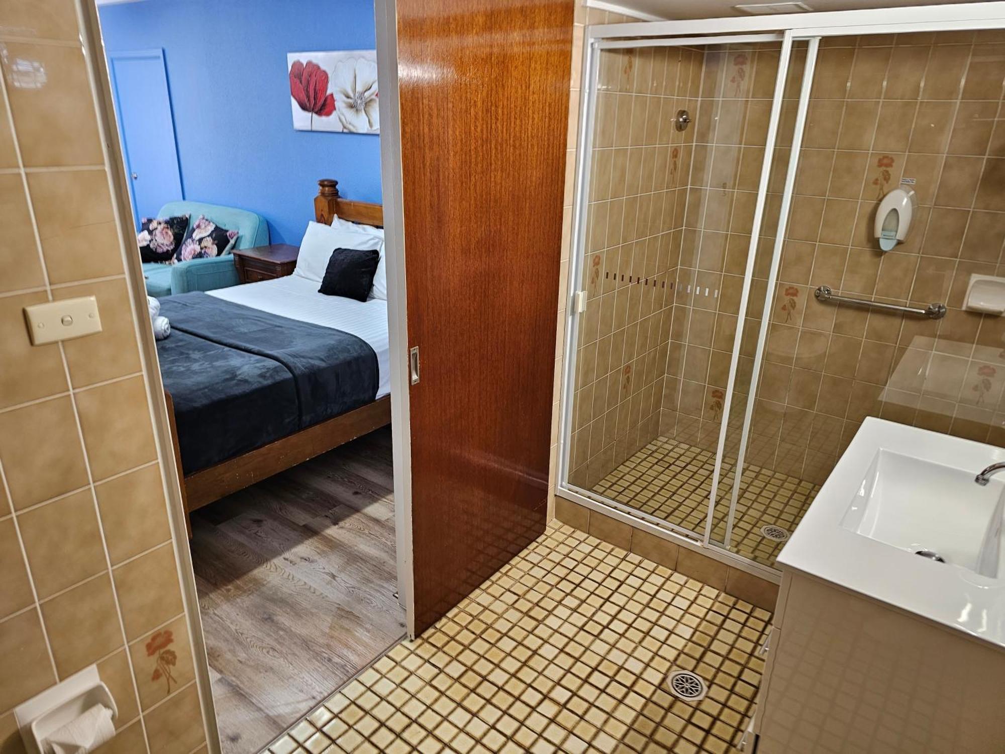 ססנוק Cumberland Motor Inn מראה חיצוני תמונה