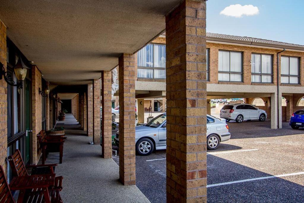 ססנוק Cumberland Motor Inn מראה חיצוני תמונה