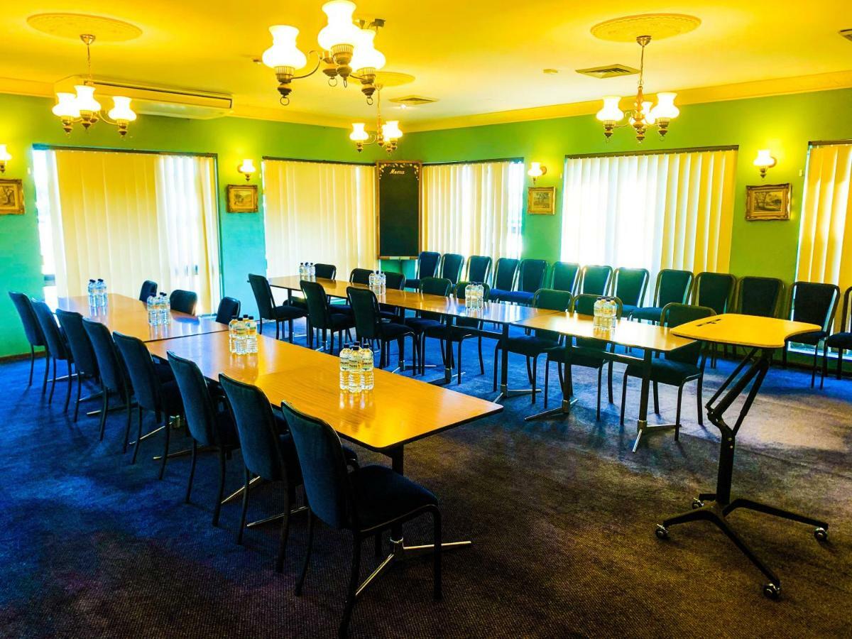 ססנוק Cumberland Motor Inn מראה חיצוני תמונה